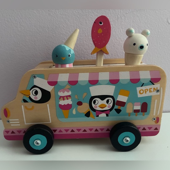 Tender Leaf Toys Penguin’s Gelato Van - Picture 2 of 9